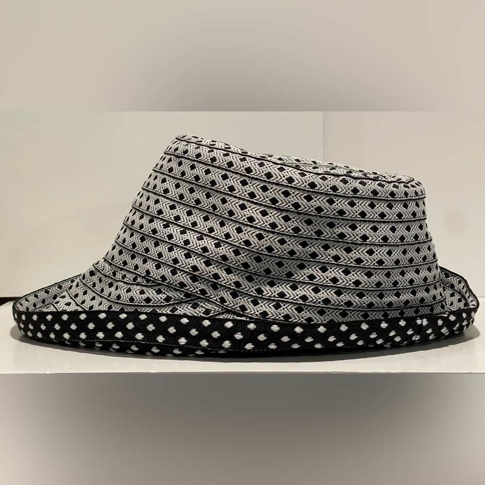SEEBERGER Patterned Bucket Hat - Picture 6 of 10